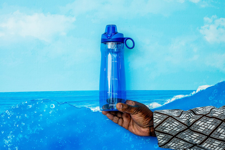 Pogo BPA-Free Tritan Plastic Water Bottle with Chug Lid, 32 Oz, Blue