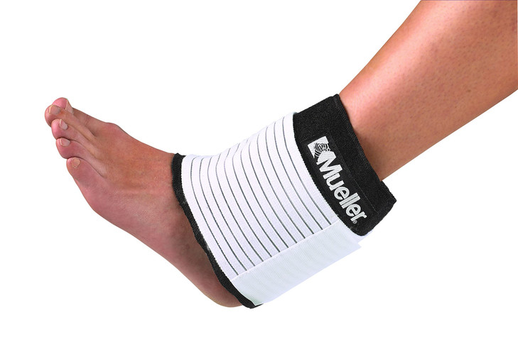 MUELLER Sports Medicine Adjustable & Reusable Cold/Hot Wrap, Ice Pack, Cold &