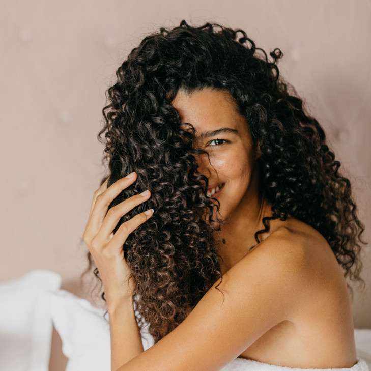 Mirta De Perales Curls Defining Cream for Wavy Curly Coily Hair Hydrating Curl Cream with Coconut Oil Shea Butter Define
