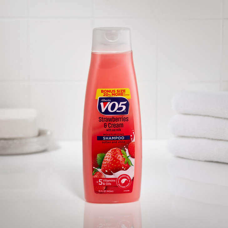 Alberto VO5 Moisture Milks Moisturizing Shampoo - Hydrating Shampoo with Soy Milk - 5 Oils and Vitamins - Strawberries and Cream Scent - 15 oz