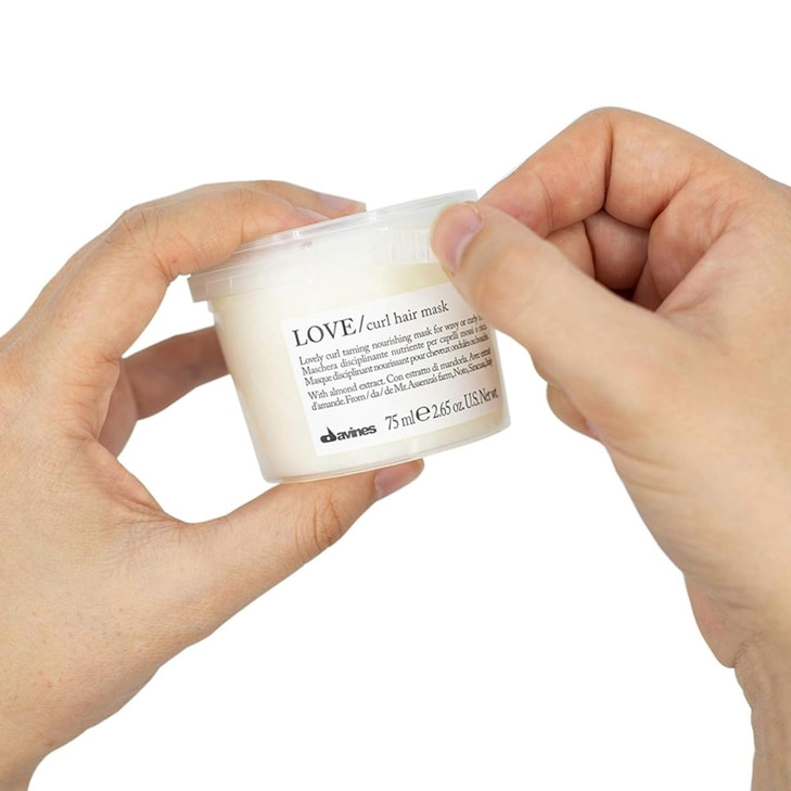 Davines LOVE Curl Hair Mask Hydrating Extra Conditioning Power Formula for Wavy and Curly Hair Deep Nourishment Gives So