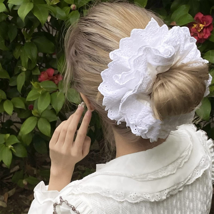 Hair Ties for Women Hair Scrunchies Girls 1 Piece Set White Scrunchie Lace Design Premium Fabric Ponytail Holder White