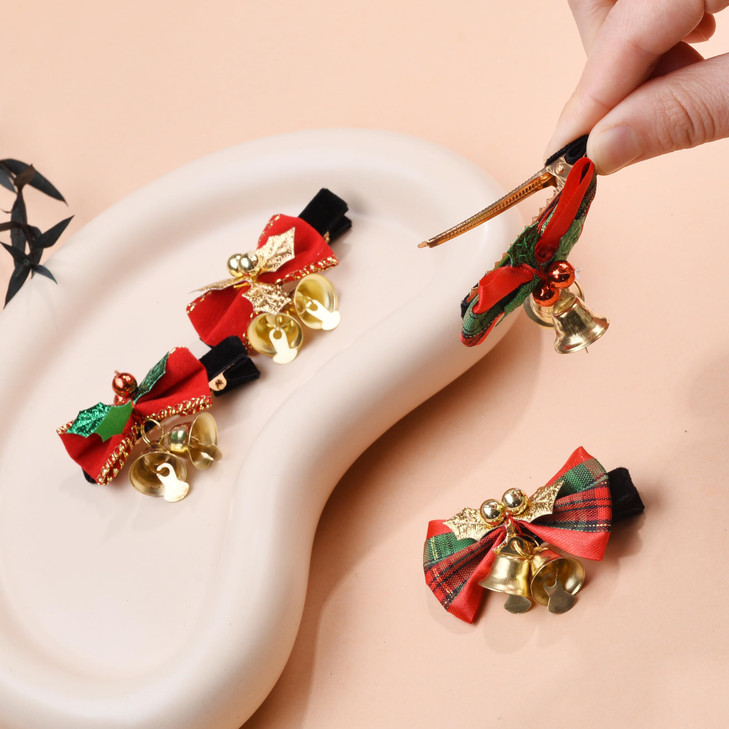 LUX ACCESSORIES Jingle Bells and Mistletoe Christmas Bow Clips set on 4