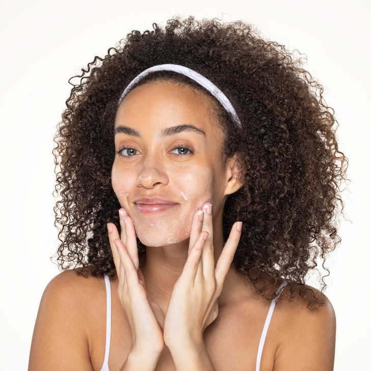 Neutrogena Deep Clean Gentle Daily Facial Scrub, Oil-Free Cleanser 4.2 fl. Oz online at globaldelivered