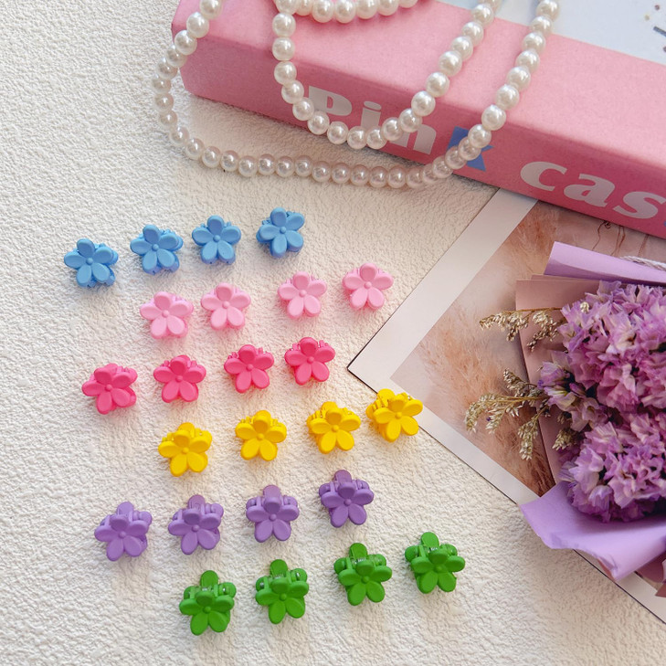 EleMirsa 96pcs Baby Girl Hair Clips 24 Multicolors Mini Flower Claw Clips in Organizer Box