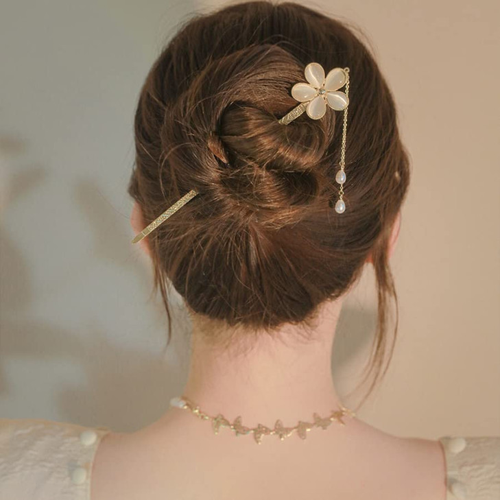 Chinese Metal Flower Pearl Chopsticks Hair Clip Chignon Pin Hair Decor Hairpin Hair Stick for Women and Girls White Flor