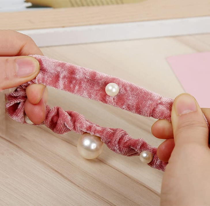 10 Pcs Artificial Pearl Hair Scrunchies Velvet Pearls Elastic Hair Bands Scrunchy Hair Ties Ropes Scrunchie Ponytail Hol