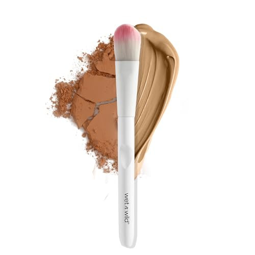 wet n wild Foundation Brush DenselyPacked Synthetic Fiber Bristles for Liquid Cream Powder Ergonomic Handle for Comforta