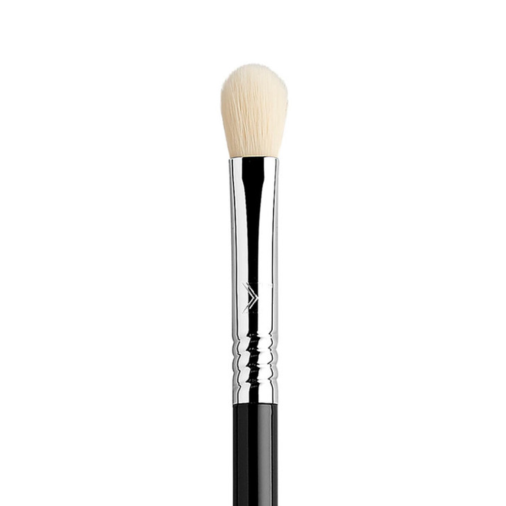 Sigma Beauty Professional E25 Eyeshadow Blending Brush Professional Eyeshadow Brush for Seamless Eyeshadow Blending Soft