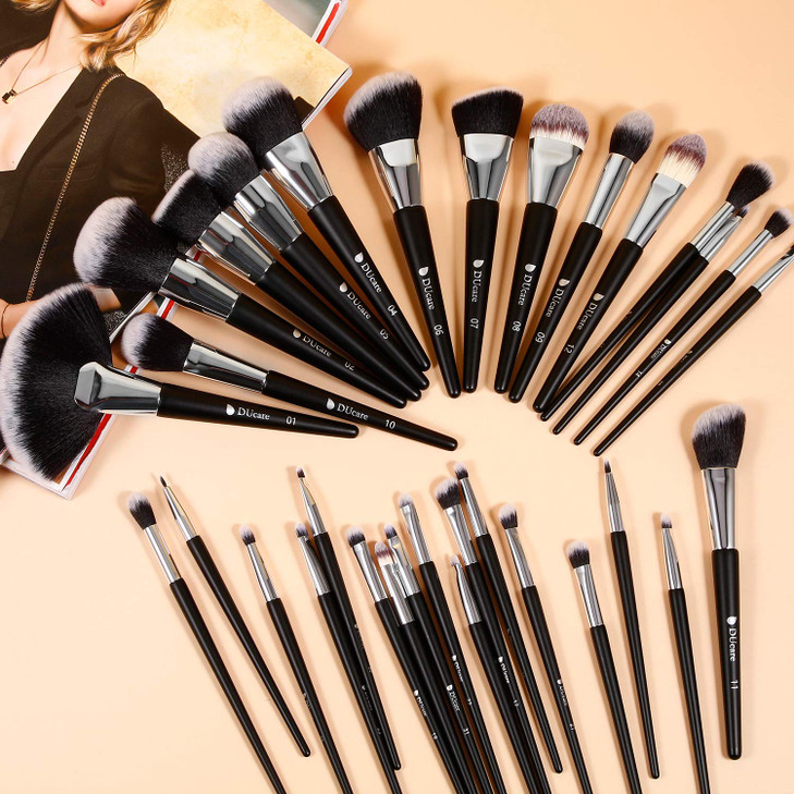 DUcare 32Pcs Makeup Brush Set Black Kabuki Foundation Blending Brushes Professional Face Eye Makeup Kit with Fan Conceal
