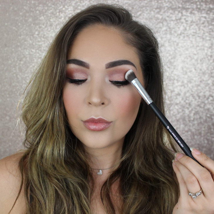 Angled Eyeshadow Blending Makeup Brush Small Mini Angle Kabuki Synthetic Eye Shadow Blender Brushes for Eyelid Brow Bone