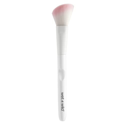 wet n wild Contour BrushSculpt Highlight Blend Luxurious Plush Fibers Ergonomic Handle for Comfortable Precision Control
