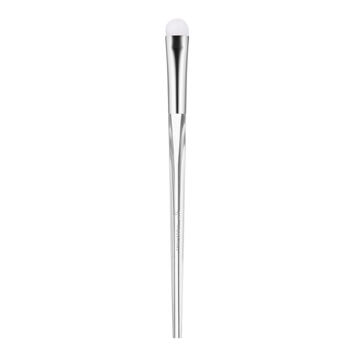 elf Precision Eyeshadow Brush MediumSized Tapered Soft Synthetic Luxurious Blends Highlights Contours Shades Applies Col
