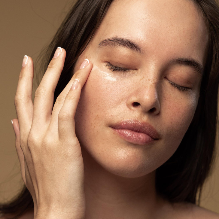 ANTIPODES Kiwi Seed Oil Eye Cream Moisturizing Eye Cream Soothing DePuffing AntiAging 100 Natural CrueltyFree Vegan Frag