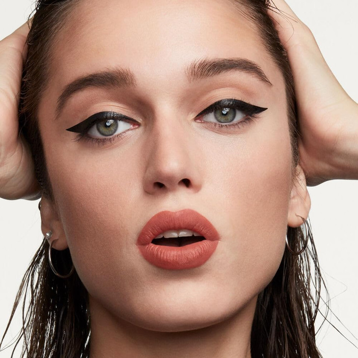 Smashbox Always On Liquid 24Hour Eye Liner Long Lasting Waterproof with Dramatic Precision Black 002 Ounce