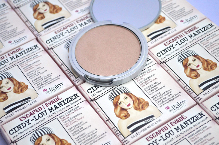 theBalm CindyLou Manizer PeachyPink Highlighter Shadow Shimmer Subtle Glow