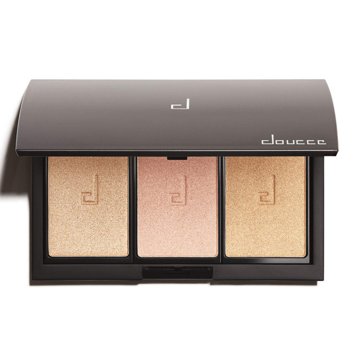 Doucce Freematic Highlighter Pro Palette Glow Effect