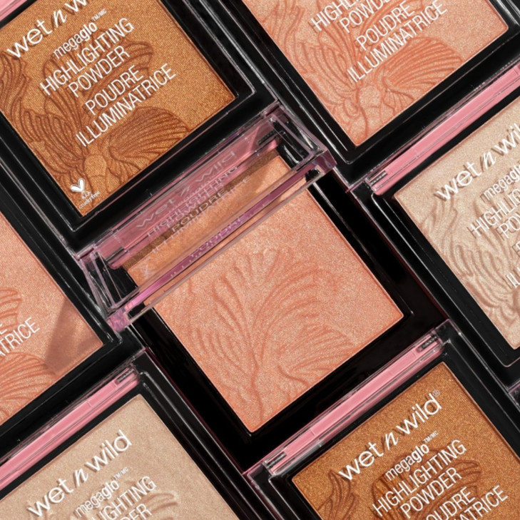 wet n wild MegaGlo Highlighting Powder Highlighter Makeup Shimmer Glow Pink Rose Gold Blossom Glow