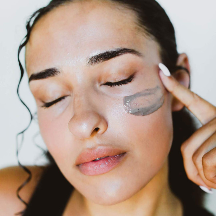 Averr Aglow Illuminating Essence Exfoliating Mask Peel Dead Skin Acne Dark Pores Minimizer Natural Solution Facial Mask