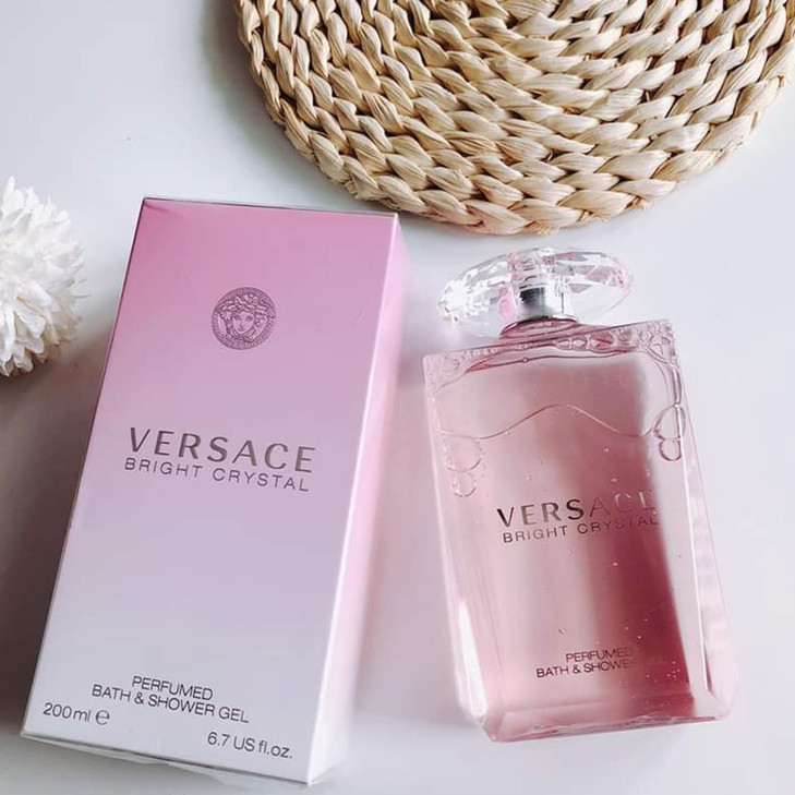 Versace Bright Crystal for Women Perfumed Bath Shower Gel 67 Ounce