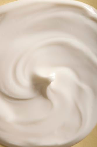 Leocrema Fluid Cream Nourishing With Vitamin E Silk Proteins and Almond oil
