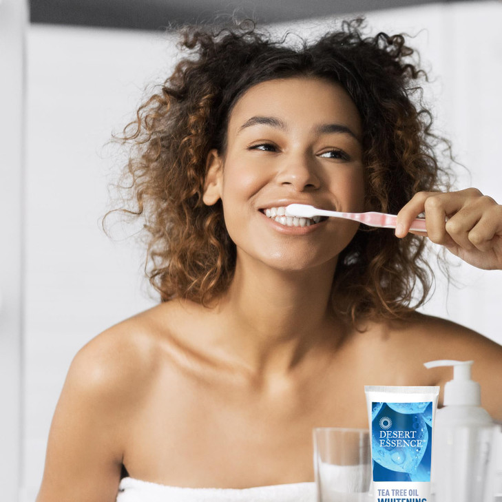 Desert Essence Tea Tree Oil Whitening Plus Toothpaste 625 Oz Antiseptic Tea Tree Oil Zinc Citrate Baking Soda Freshens B
