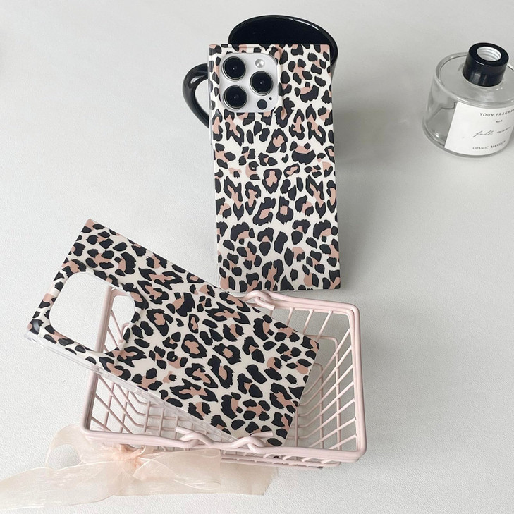 Reezaddin Rectangle Black Leopard Phone Case for iPhone 16 Pro MaxWild Cheetah Print Stylish Chic Rectangled Edge Matte