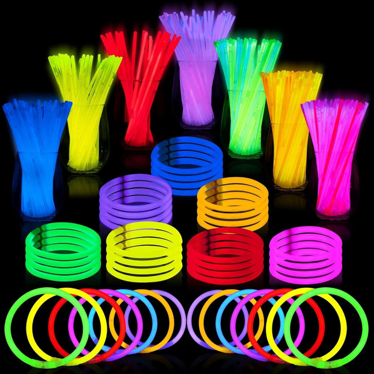 JOYIN 100 Pcs 8 Glow sticks Bulk Party Favors Pack, Neon Glow in the Dark Party Supplies, Light Up Necklaces and