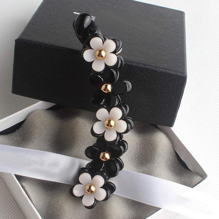 Lurrose Banana Hair Clips Toothed Ponytail Holder Strong Tension Hair Claw Flower Barrette for Women Girls,Black