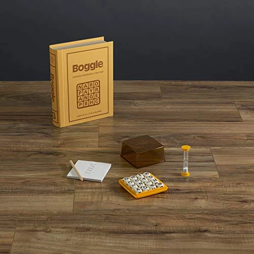 WS Game Company Boggle Vintage Bookshelf Edition Classic Tabletop Word Game