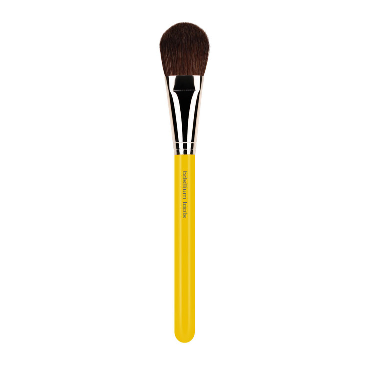 Bdellium Tools Professional Makeup Brush Studio Series 960 Precision Blusher With Mix Of Soft Synthetic And Natural Fibers For Pop Of Color