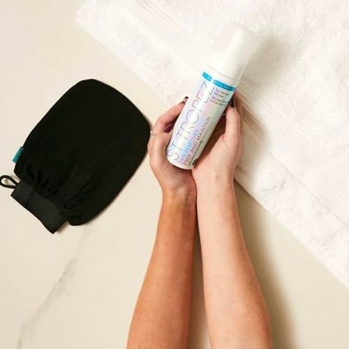 St.Tropez Prep And Maintain Tan Build Up Remover Mitt