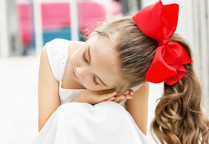 DEEKA 20 PCS Multi-colored 6" Hand-made Grosgrain Ribbon Hair Bow Alligator Clips Hair Accessories for Little Girls