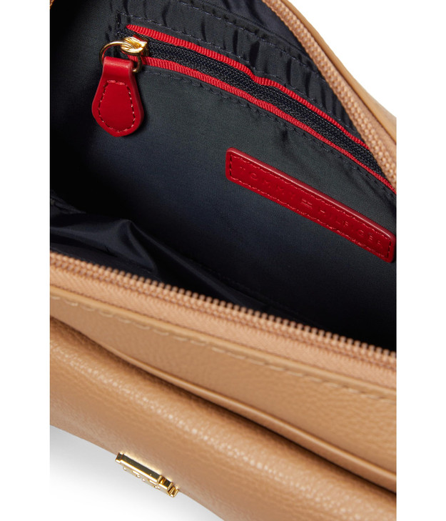 Tommy Hilfiger Womens Kiara II Flap Camera Crossbody Basket Brown Small