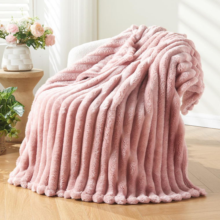 NEWCOSPLAY Super Soft Throw Blanket Pink Premium Silky Flannel Fleece 3D Ribbed Jacquard Lightweight Bed Blanket All Season Use (Pink Ribbed, Throw(5
