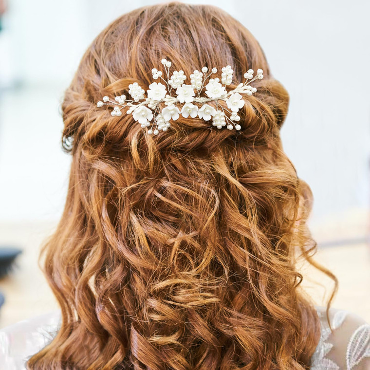 PRETTYLIFE White Flower Hair Piece Bridal Headpieces Pearl Floral Hair Comb Accessories for Wedding Women Girls (Silver Vine)