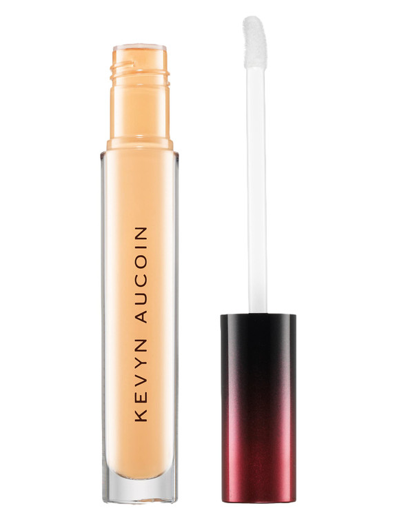 Kevyn Aucoin The Etherealist Super Natural Concealer, EC 03 (Medium) shade: Weightless corrector, multi-use and highlights. Makeup artist go to that
