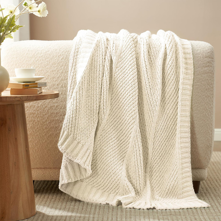 Amélie Home Chevron Chenille Knit Throw Blanket for Couch, Cozy Texture Decorative Soft Blanket for Sofa & Chair, 50"x60", Ivory