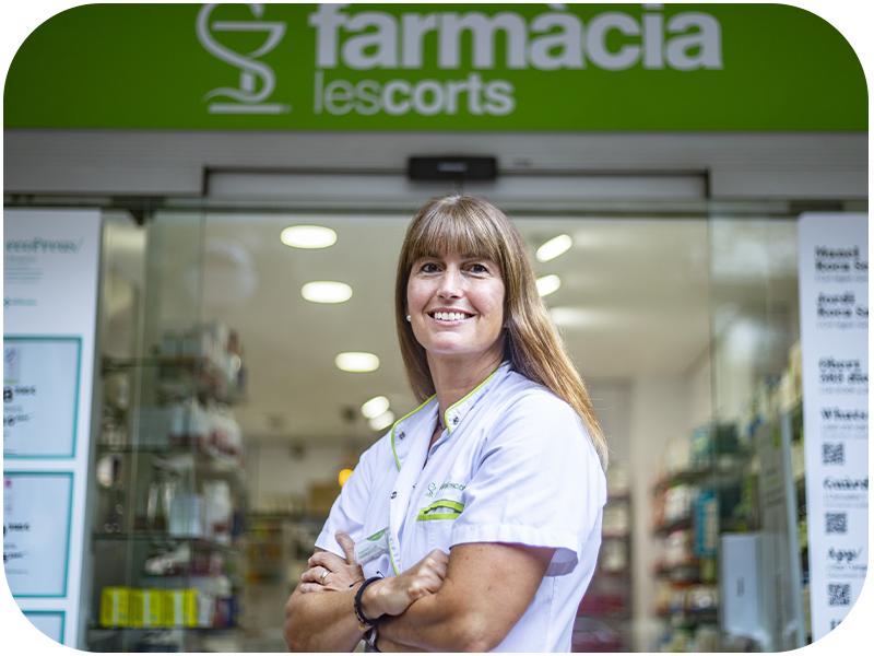 imagen empleado farmacia les corts