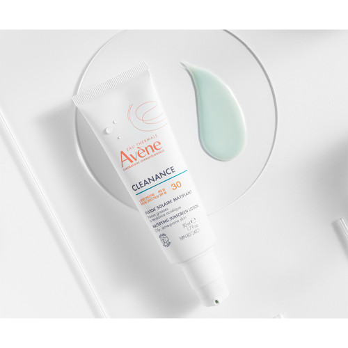Avène Cleanance Mattifying Sunscreen Lotion SPF 30 1.7 oz - Skin Elite - product + swatch
