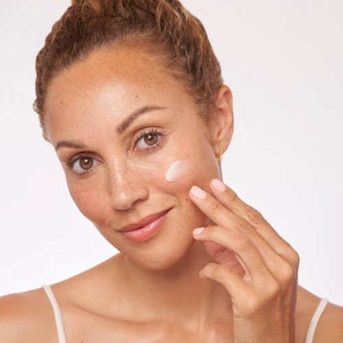 ALASTIN-restorative-skin-complex-with-trihex-technology-model