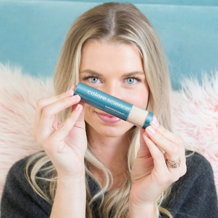 Colorescience Sunforgettable® Brush-On SPF 50: The Easiest Way to Reapply Sunscreen Over Makeup