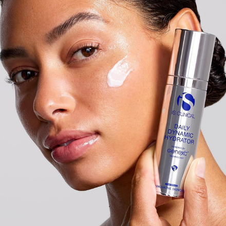 iS Clinical Daily Dynamic Hydrator: A 3-in-1 Solution for Smooth, Youthful Skin