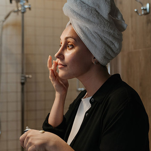 6 Ways You're Drying Out Your Skin by Accident (and How to Stop It)