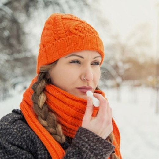 How To Deal With Dry And Chapped Lips This Winter