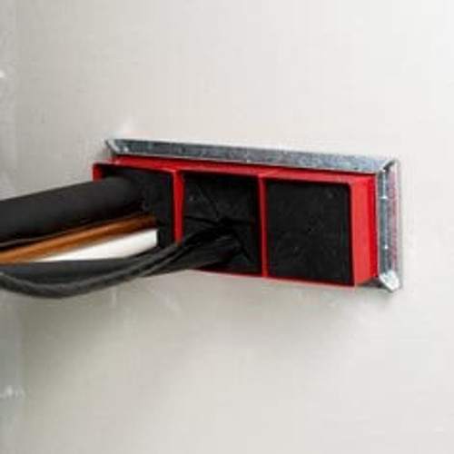 3M Fire Barrier Pass-Through Triple Mounting Brackets PT4TMB, 4in
Square, (2 Each/Pack, 24 Each/Carton) 48 Each/Case