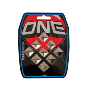 Punker Studs 25-26