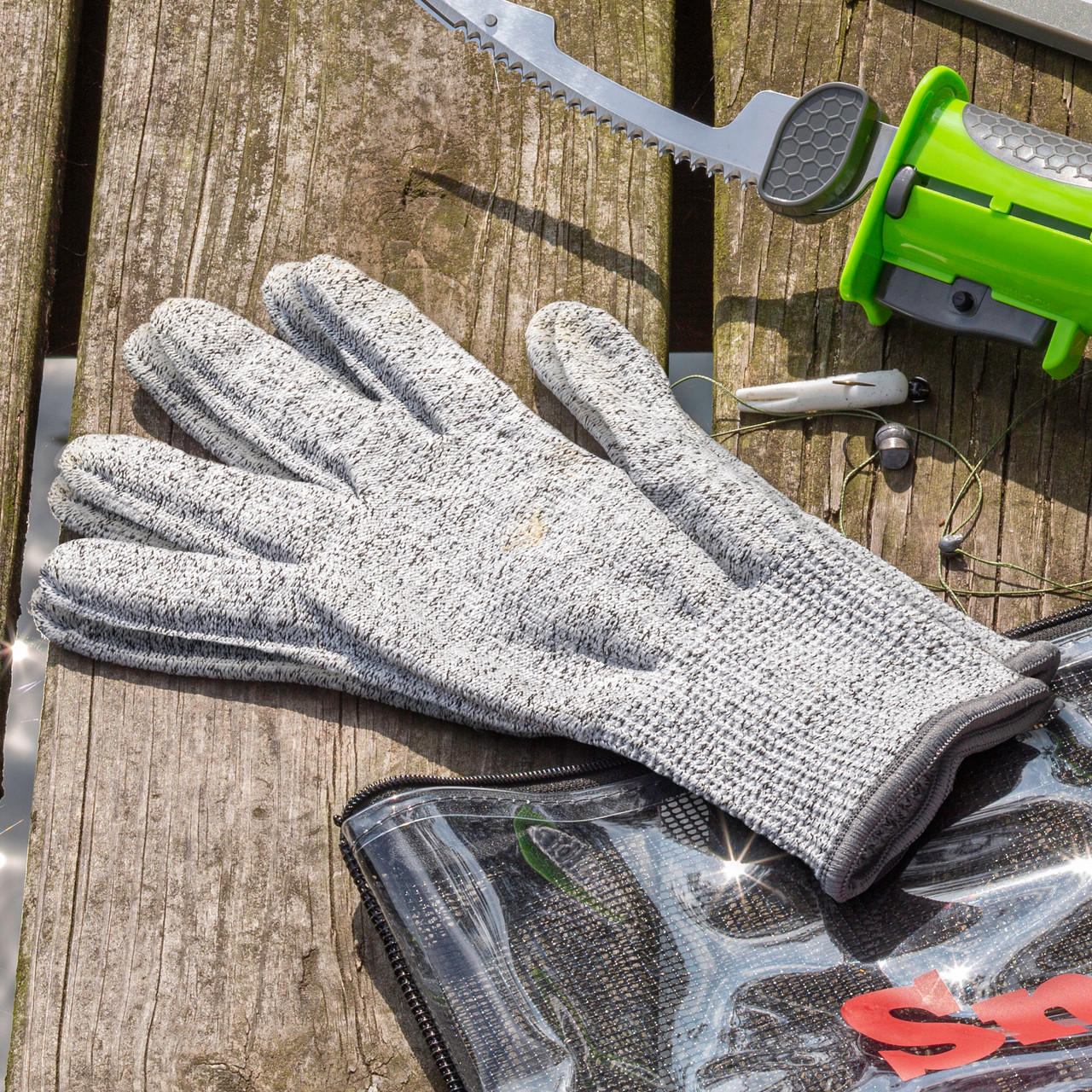 Ani-Cut Gloves for Fishing Kitchen Fish Cleaning Gloves