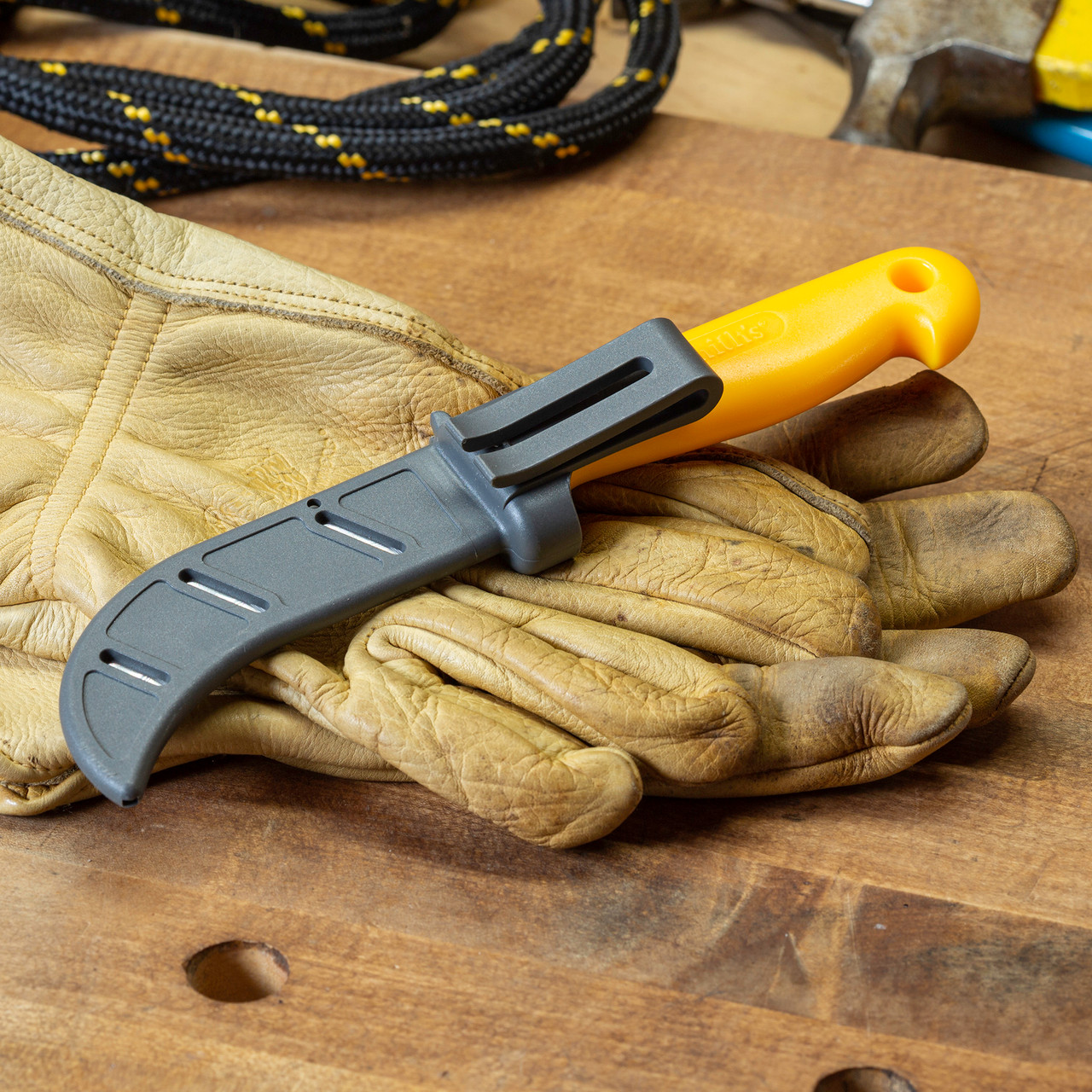 Carpet & Shingle Knife Hawkbill Bladed Knife