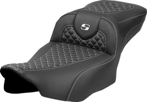 Saddlemen Roadsofa Extended Reach Seat - Dragon Scale Stitch - White Stitch - W/O Backrest - Flt/Flh '23-'24 823-07-20906